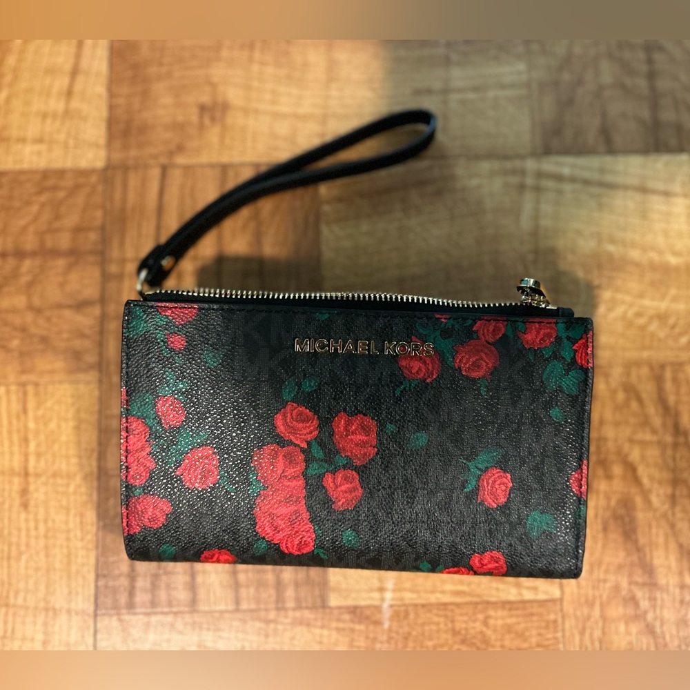 Michael Kors wristlet wallet